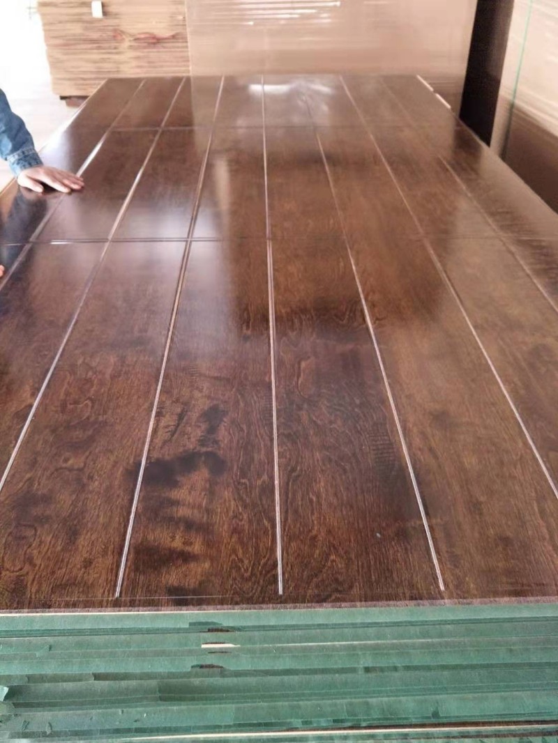 AC4 Rated Parquet Laminate Flooring